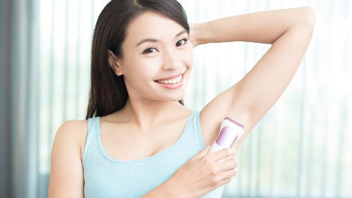 腋下流汗有味道什么原因引起的