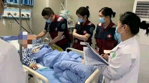 四川宜宾市一食品厂疑发生中毒事件,已死亡7人,多人因救人而倒下